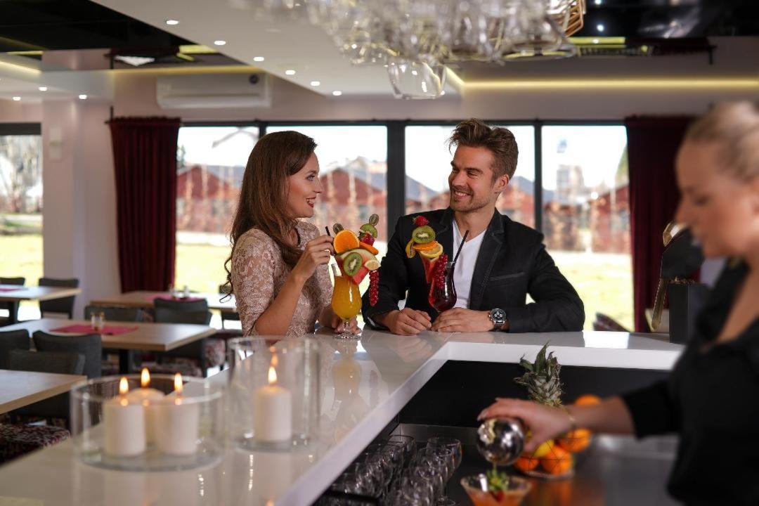 Stella Resort & Spa Chłapowo Eksteriør bilde